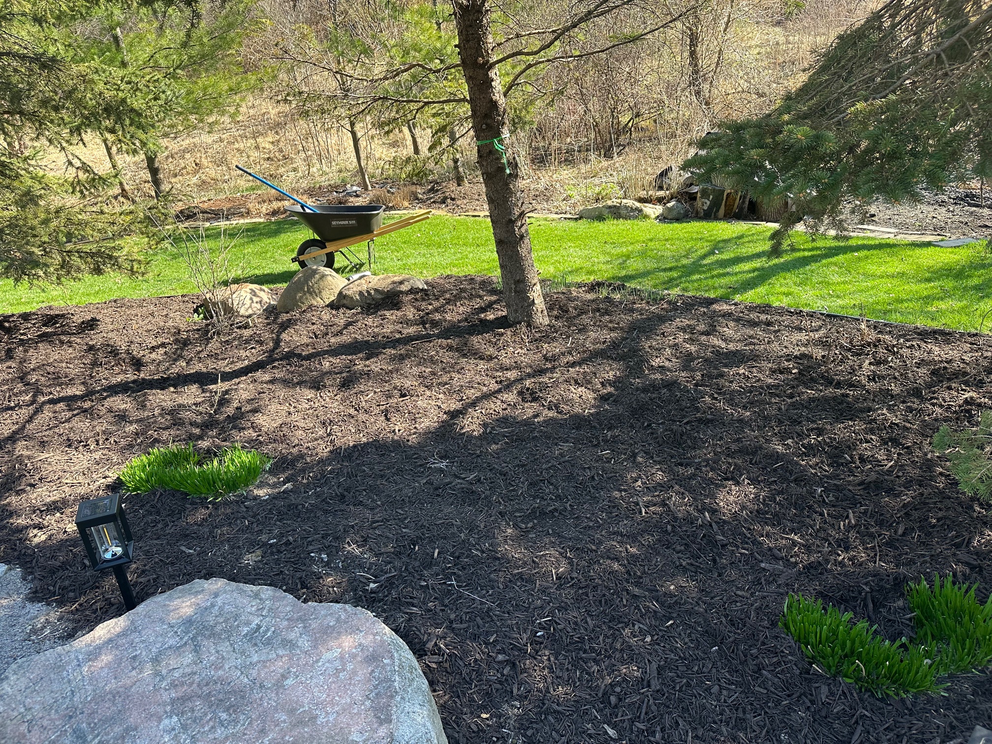 Professional Mulch Installation Minnesota